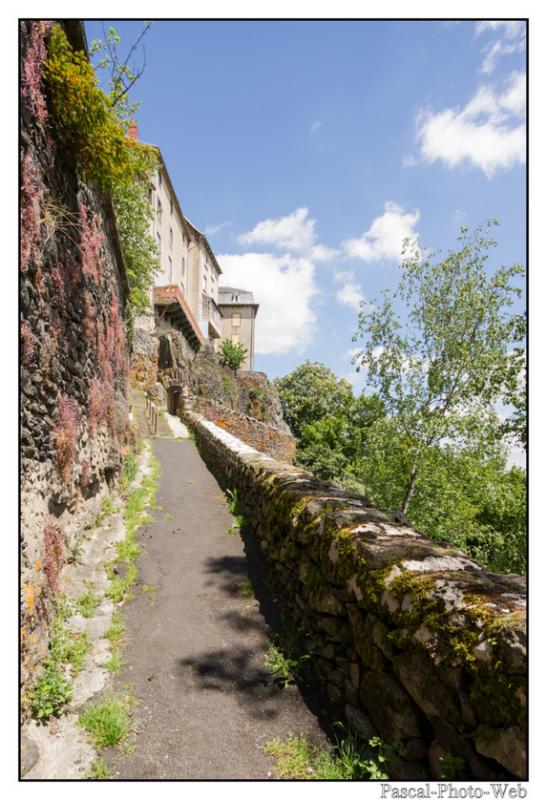 #Pascal-Photo-Web #Village #medieval #Saint-Flour #Paysage #Cantal #France #auvergne #patrimoine #touristique #15