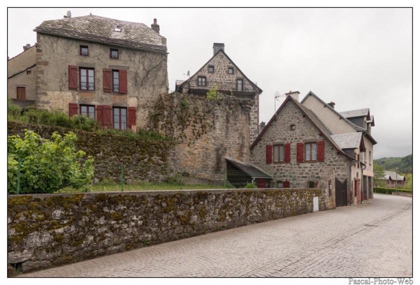 #Pascal-Photo-Web #Ville #Murol #medieval #Paysage #Puy-de-Dme #France #auvergne #patrimoine #touristique