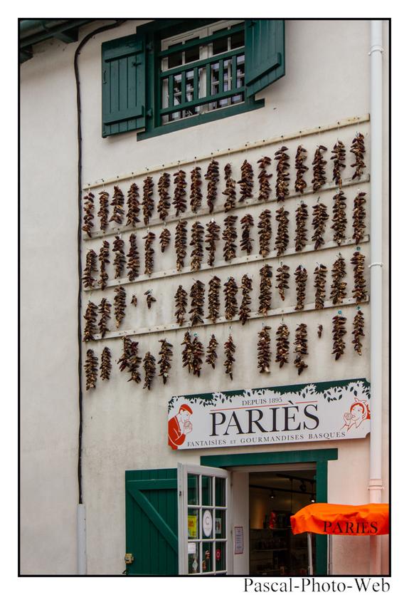#espelette #pascal-photo-web #patrimoine #pyrnes-atlantique #pyrnes #64 #france #sud #ouest #photo #montagne #paysage #piment
