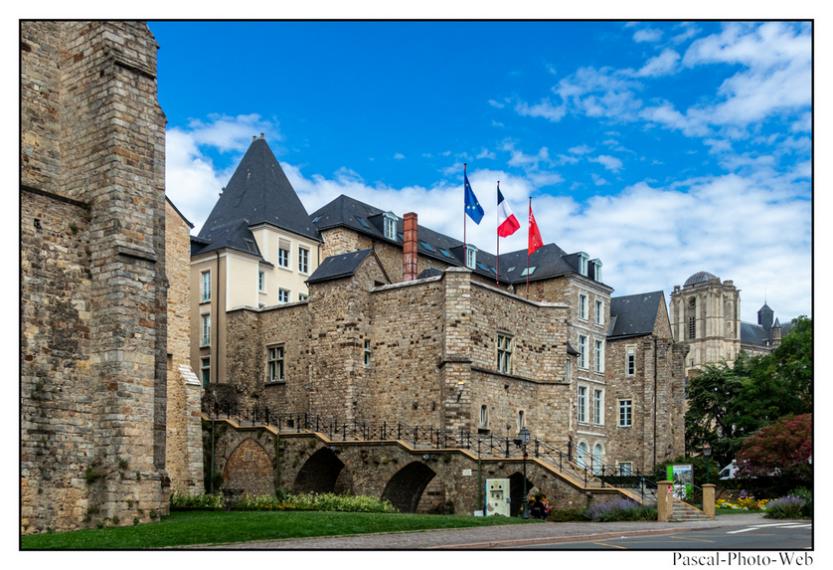 #Pascal-Photo-Web #Village #medieval #Paysage #72 #sarthe #France #pays-de-la-loire #patrimoine #touristique #Le-Mans