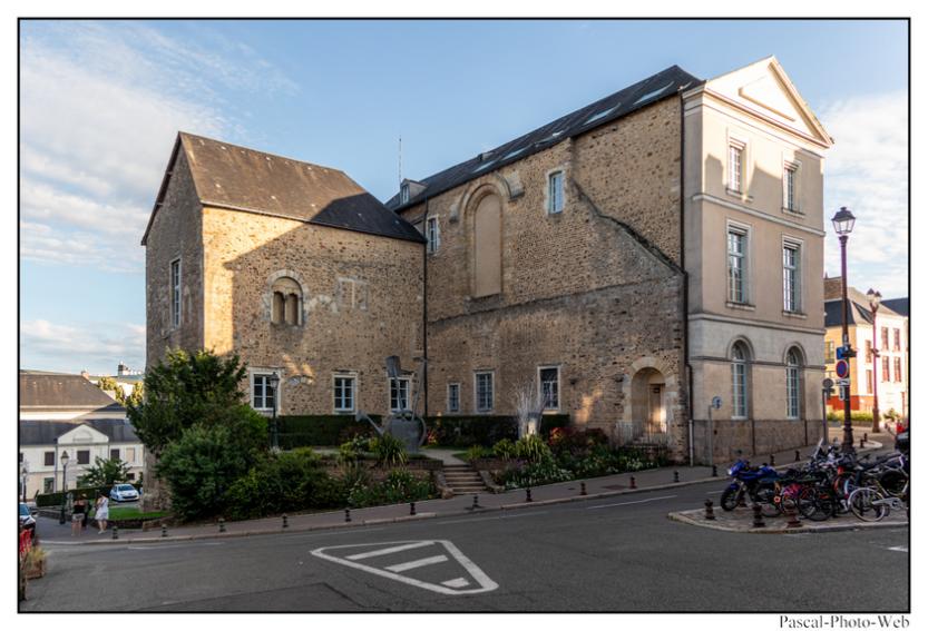 #Pascal-Photo-Web #Village #medieval #Paysage #72 #sarthe #France #pays-de-la-loire #patrimoine #touristique #Le-Mans