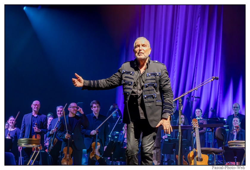 #pascalphotoweb #concert #bernardlavilliers #chanteur #rouen #zenith