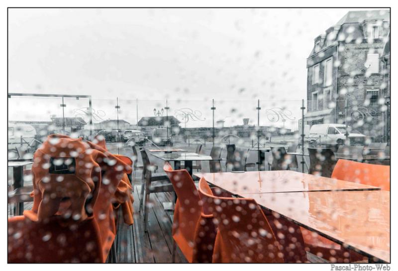 #Pascal-Photo-Web #Etretat #Paysage #Seine-Maritime #France #Litoral #Balnaire #Lupin #Falaise #Normandie #76 Galets #patrimoine #plage #touristique #mer